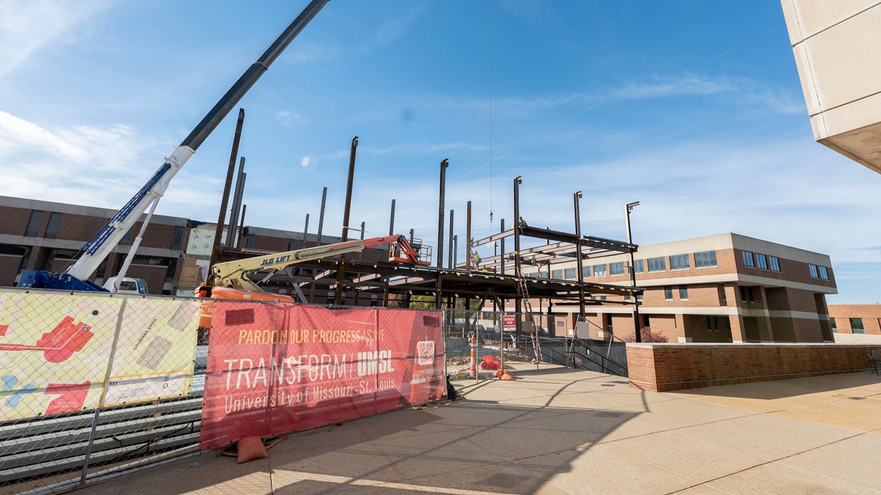 Construction work on the Quad on North Campus continues as the Transform UMSL initiative continues to take shape. (Photo by Derik Holtmann)